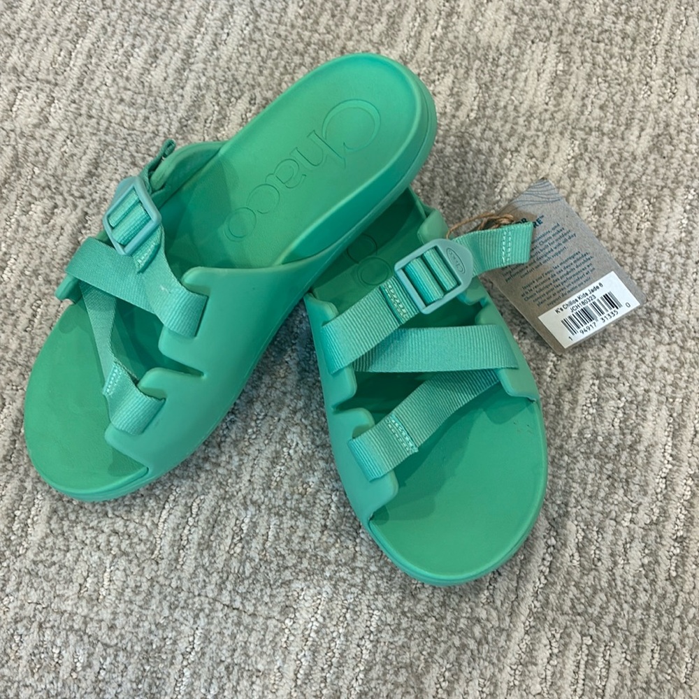 Chacos NWT. Green sandals